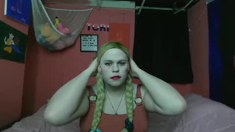 Snapshot of sluttytorismith chatting on 02-15-25, 05:30 Tori Smith online show from 02-15-25, 05:30