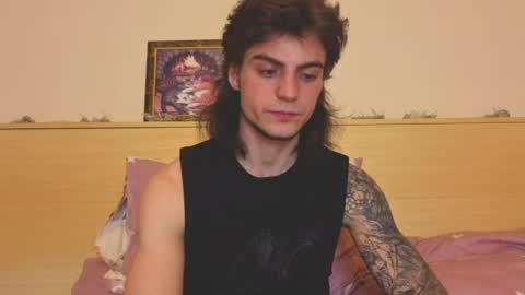 Gus online show from 04-17-26, 03:04