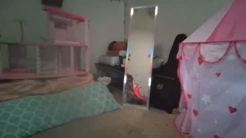 Snapshot of sm0keprincesspeach chatting on 12-14-24, 01:27 sm0keprincesspeach online show from 12-14-24, 01:27