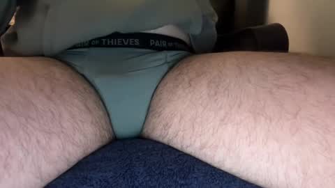 Snapshot of sm4lldud3 chatting on 12-28-24, 11:05 sm4lldud3 online show from 12-28-24, 11:05