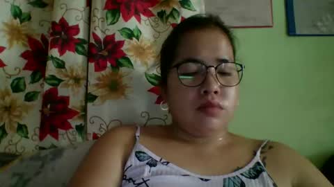 Snapshot of small_boobs59 chatting on 11-19-25, 02:22 Lovewella online show from 11-19-25, 02:22