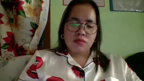 Snapshot of small_boobs59 chatting on 11-20-25, 02:34 Lovewella online show from 11-20-25, 02:34