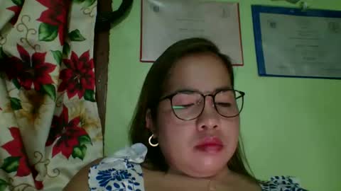 Snapshot of small_boobs59 chatting on 12-02-25, 09:14 Lovewella online show from 12-02-25, 09:14