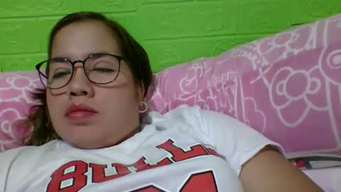 Snapshot of small_boobs59 chatting on 12-03-25, 08:23 Lovewella online show from 12-03-25, 08:23