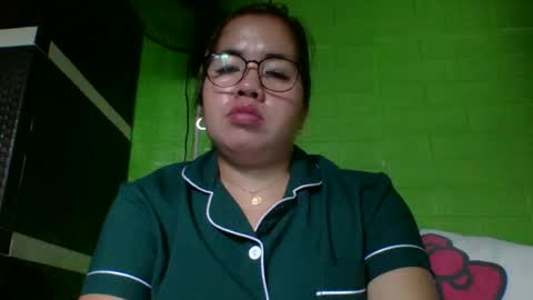 Snapshot of small_boobs59 chatting on 12-18-25, 01:11 Lovewella online show from 12-18-25, 01:11