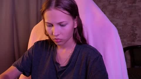 Emma online show from 09-10-25, 04:18