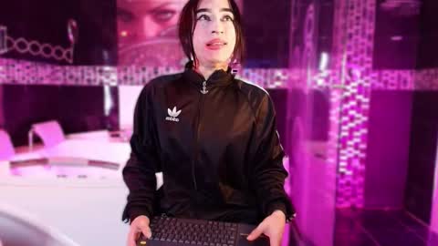 Small Hot19 online show from 02-20-26, 10:38