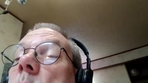 Snapshot of smallcock66kkk chatting on 01-22-25, 08:51 smallcock66kkk online show from 01-22-25, 08:51