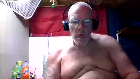 Snapshot of smallcock66kkk chatting on 10-11-25, 06:06 smallcock66kkk online show from 10-11-25, 06:06