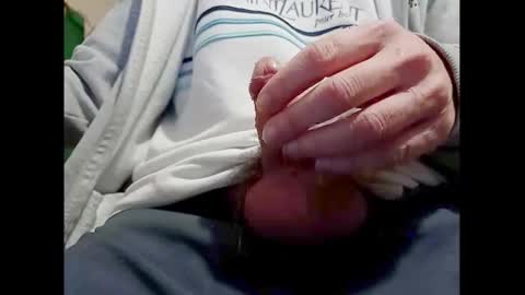 Small Hairy Uncut online show from 01-17-25, 08:44