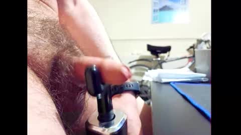 Small Hairy Uncut online show from 04-15-26, 08:20