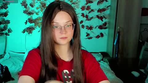 smallimpmeili online show from 10-10-25, 08:19