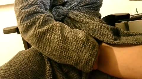 Snapshot of smallking0101 chatting on 11-09-25, 06:33 smallking0101 online show from 11-09-25, 06:33