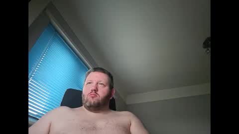 smallone19832 online show from 12-18-24, 09:47