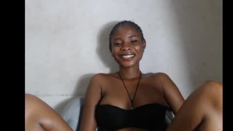 Snapshot of smallsluty chatting on 06-19-26, 07:12 smallsluty online show from 06-19-26, 07:12
