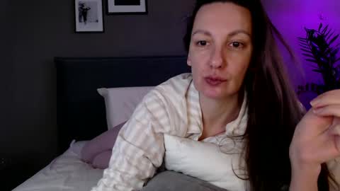 Anna no bbbbybybbabebyy just Anna. And dont call me mom please. online show from 02-10-25, 06:20