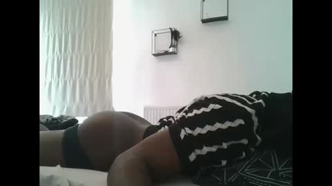 Snapshot of smartfuck777 chatting on 02-25-26, 01:10 smartfuck777 online show from 02-25-26, 01:10