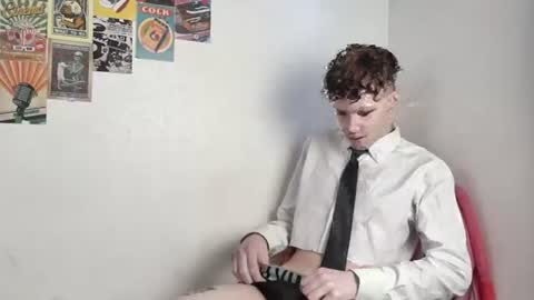Snapshot of smcompany02 chatting on 06-12-26, 10:14 CactusGnom online show from 06-12-26, 10:14