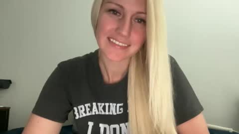 Snapshot of smexxii93 chatting on 05-07-26, 06:46 smexxii93 online show from 05-07-26, 06:46