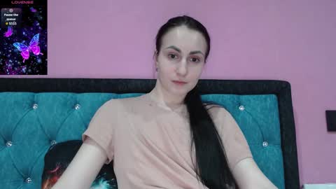 smile_cute_fox online show from 03-21-26, 12:21