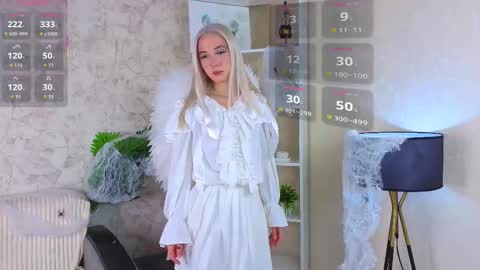 The girl from the dream by name Mary online show from 10-26-25, 04:35