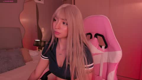 smiledivinity online show from 06-07-26, 02:37