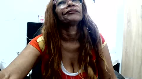 Snapshot of smilet_milf chatting on 07-15-26, 12:21 Smileth online show from 07-15-26, 12:21