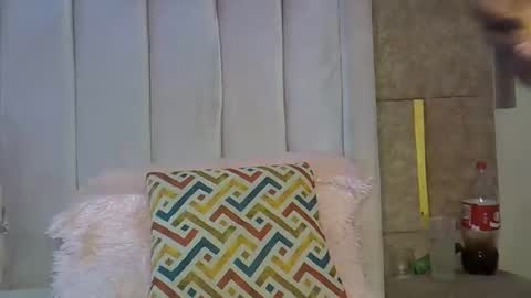 smiley_berry online show from 10-18-25, 04:41