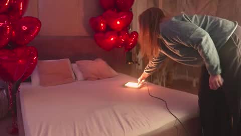 Mia online show from 02-20-26, 05:04