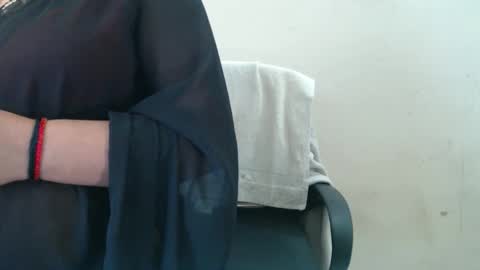 Snapshot of smiley_queen99 chatting on 05-22-26, 08:53 smiley online show from 05-22-26, 08:53