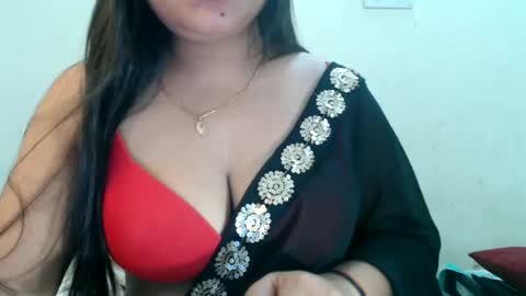 smiley online show from 06-17-26, 04:48