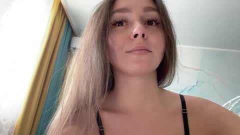 Snapshot of smiling_riddle chatting on 05-20-26, 10:32 smiling_riddle online show from 05-20-26, 10:32