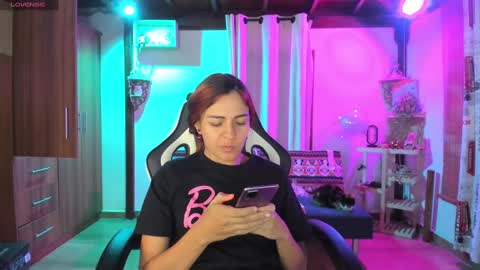 Snapshot of smilingsalor chatting on 01-25-25, 03:19 SmilingSalor online show from 01-25-25, 03:19