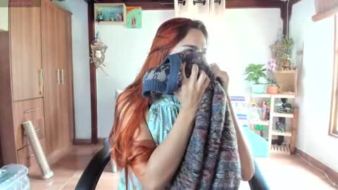 Snapshot of smilingsalor chatting on 02-24-25, 08:03 SmilingSalor online show from 02-24-25, 08:03