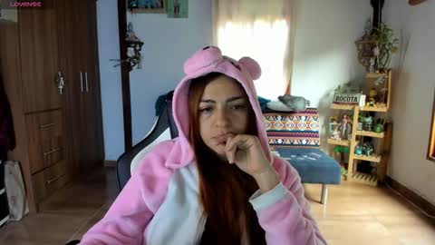 Snapshot of smilingsalor chatting on 10-08-25, 11:41 SmilingSalor online show from 10-08-25, 11:41