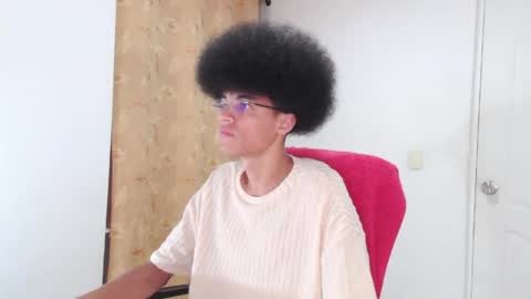 Smith Gael online show from 04-21-26, 01:42