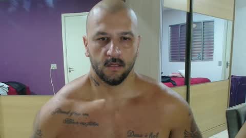 Snapshot of smithduke chatting on 02-14-25, 10:14 smithduke online show from 02-14-25, 10:14