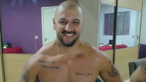 Snapshot of smithduke chatting on 03-12-25, 12:10 smithduke online show from 03-12-25, 12:10