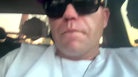 Snapshot of smoke4daddy chatting on 09-14-25, 01:27 Smoke4Daddy online show from 09-14-25, 01:27