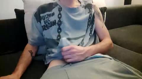 Snapshot of smokeandwatching chatting on 12-08-24, 03:21 Smokeandwatching online show from 12-08-24, 03:21