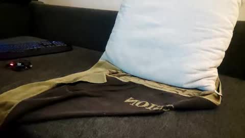 Snapshot of smokeandwatching chatting on 01-07-25, 03:57 Smokeandwatching online show from 01-07-25, 03:57