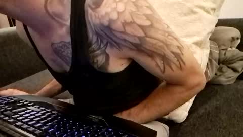 Snapshot of smokeandwatching chatting on 09-21-25, 07:37 Smokeandwatching online show from 09-21-25, 07:37