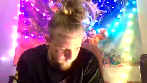 smoke online show from 03-08-25, 10:32