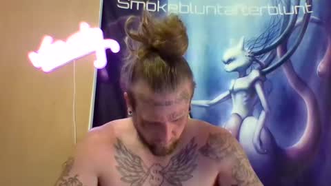 Snapshot of smokebluntafterblunt chatting on 06-07-26, 08:07 smoke online show from 06-07-26, 08:07
