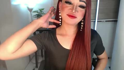 Snapshot of smokeprincess chatting on 01-08-25, 03:17 Amanda online show from 01-08-25, 03:17