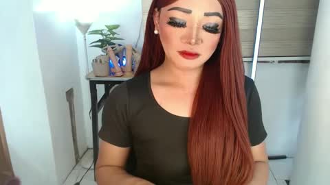 Snapshot of smokeprincess chatting on 01-12-25, 01:32 Amanda online show from 01-12-25, 01:32