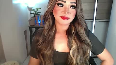 Snapshot of smokeprincess chatting on 01-25-25, 05:51 Amanda online show from 01-25-25, 05:51