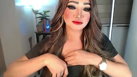 Snapshot of smokeprincess chatting on 01-26-25, 05:02 Amanda online show from 01-26-25, 05:02