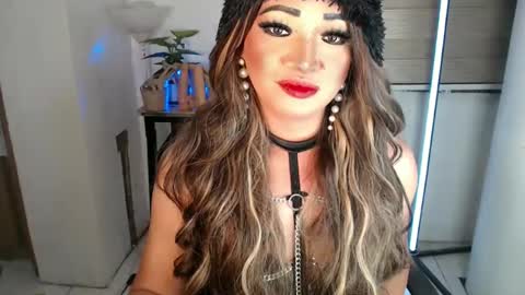 Snapshot of smokeprincess chatting on 01-28-25, 08:47 Amanda online show from 01-28-25, 08:47