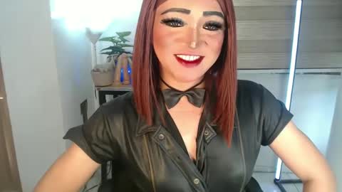 Snapshot of smokeprincess chatting on 02-10-25, 11:45 Amanda online show from 02-10-25, 11:45